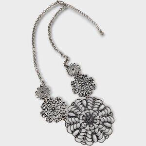 Vintage Filigree Medallion Necklace | Choker Bib Necklace with Extender